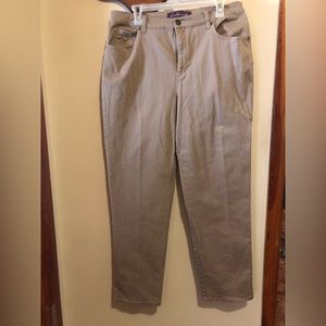 Gloria Vanderbilt jeans